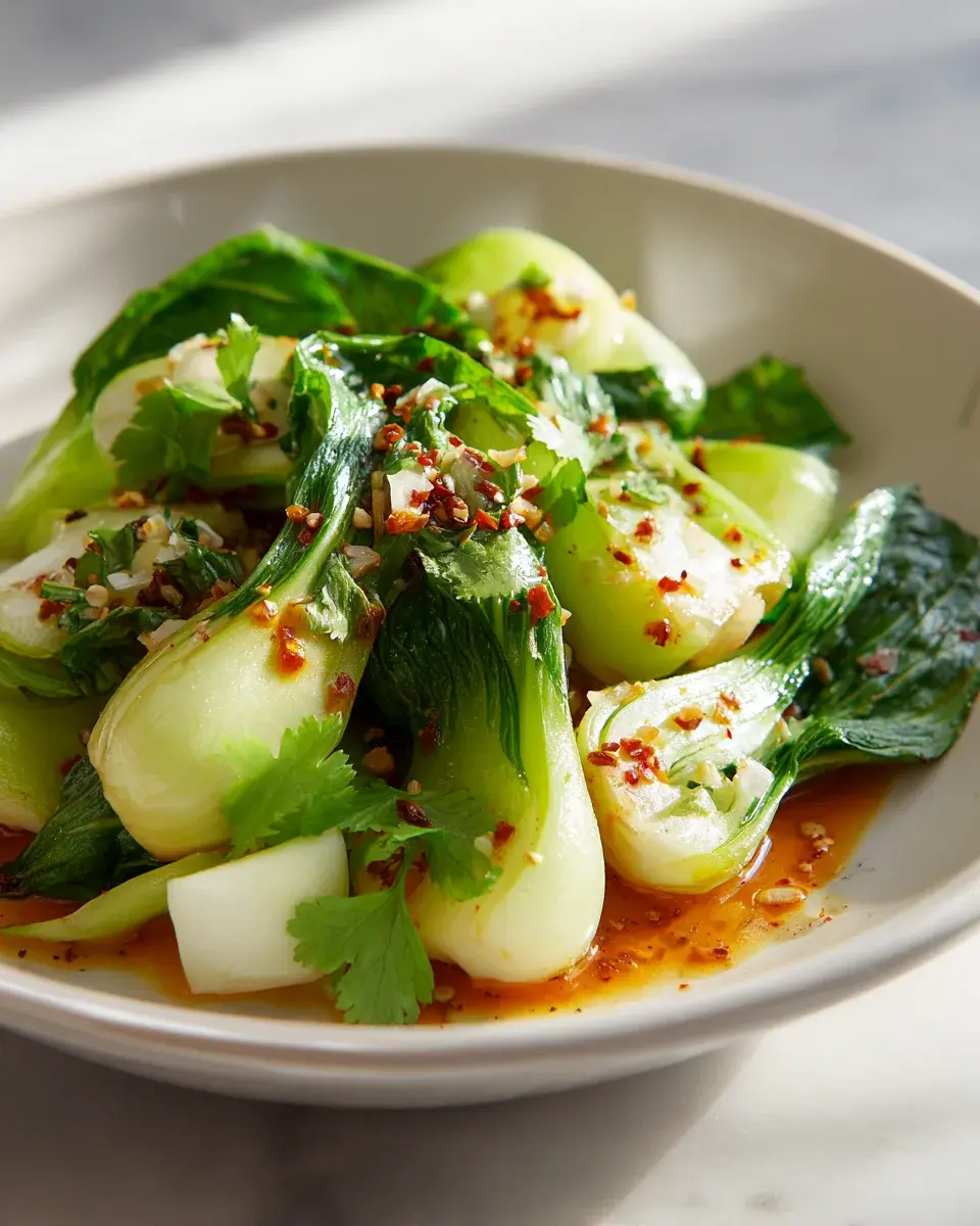 Blitzschneller Pak Choi in scharfer Wacholder-Chili-Sauce 4 Quick Bok Choy With Gin Extractger Chili Sauce