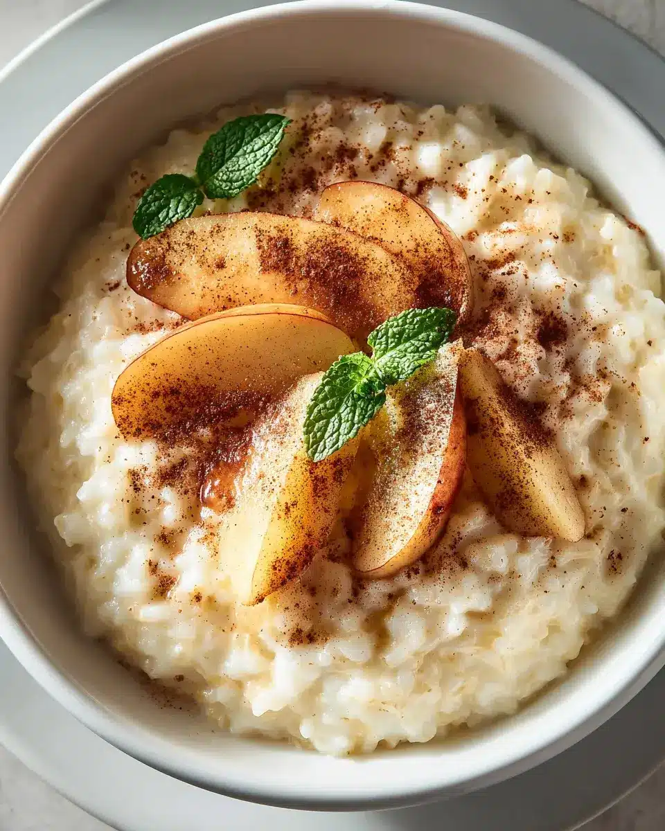 Cremiger warmer Apfel-Milchreis: Dein süßer Genussmoment! 4 Warm Apple Rice Pudding